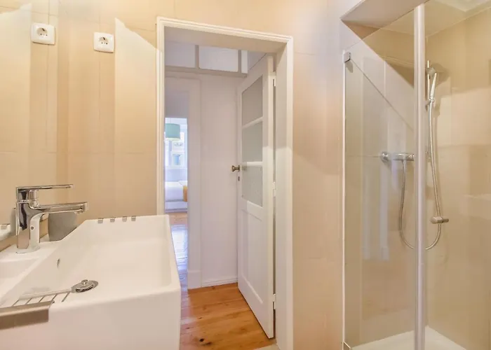 @ Largo Do Carmo شقة